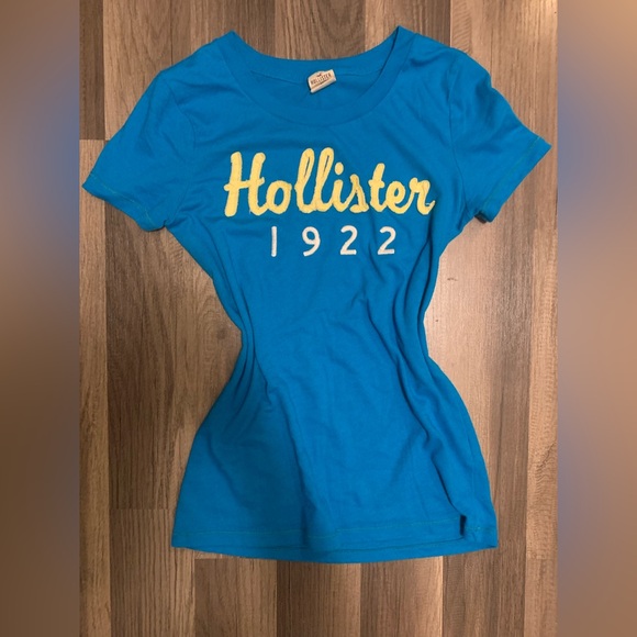 Hollister Bright Blue Tee with Yellow Logo - Picture 1 of 7